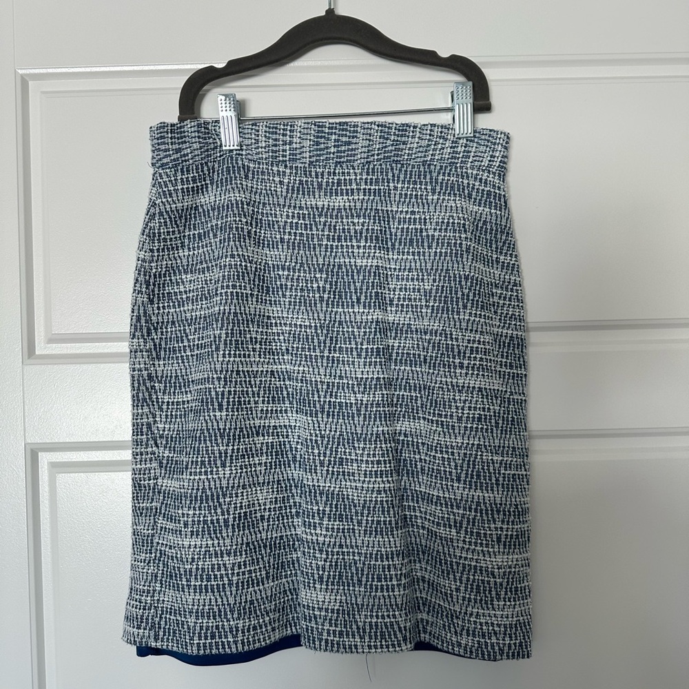 Stylish Black and White Women's Skirt